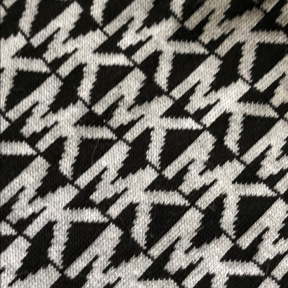 Michael Korda Infiniti scarf